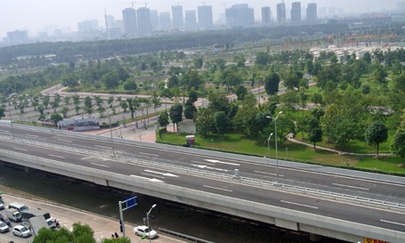 Dự án đường trên cao có tổng mức đầu tư hàng ngàn tỉ đồng, khi hoàn thành sẽ giảm tải lưu lượng giao thông trên đường Phạm Hùng.